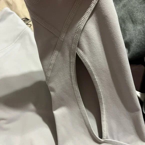 (3) EUC VS PINK LEGGINGS SIZE LARGE - Picture 7 of 9